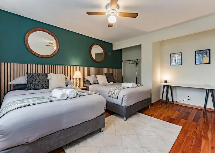 Spacious Hillside With Patio Near Polanco