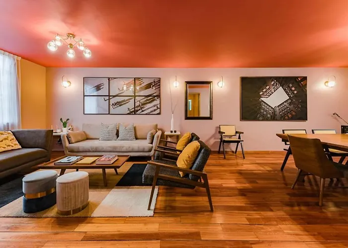 Сasa de vacaciones Spacious Hillside With Patio Near Polanco